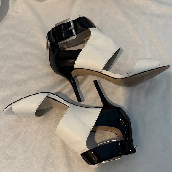 Michael Kors Landon Black and White Heels Size 7.5 - Picture 6 of 13
